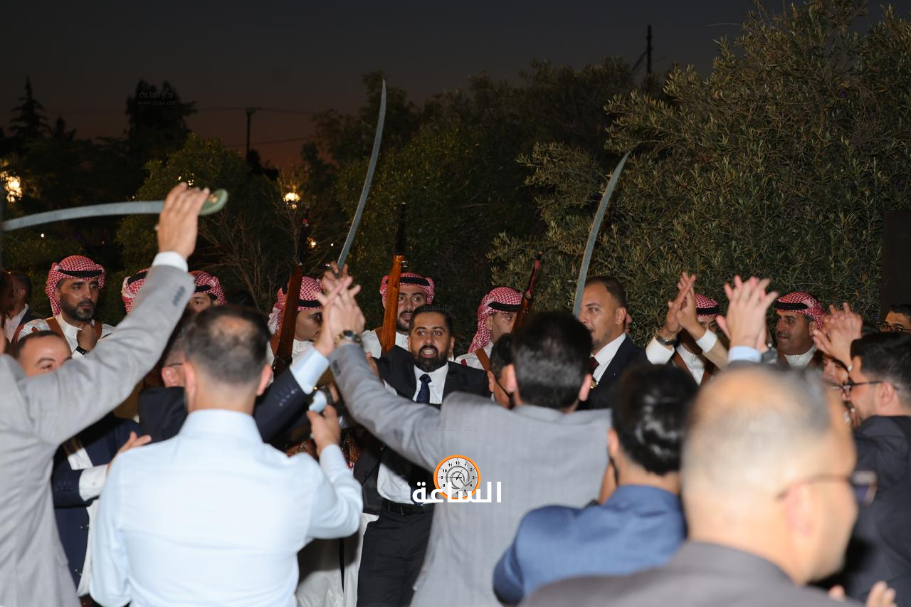 Madar Al-Saa Images 0.8659369665901712