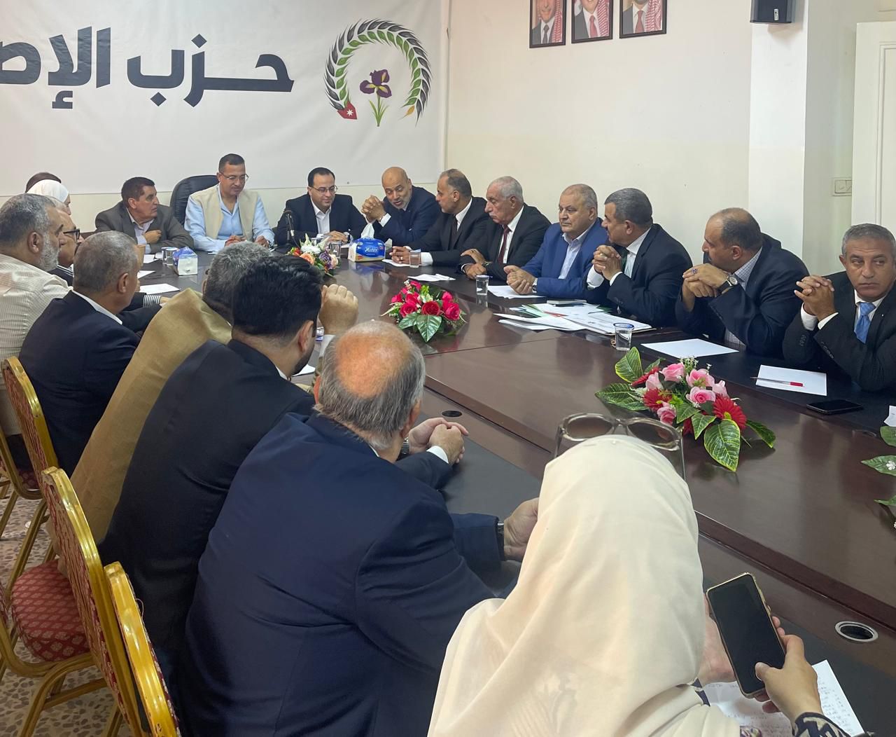 Madar Al-Saa Images 0.29117333403363144