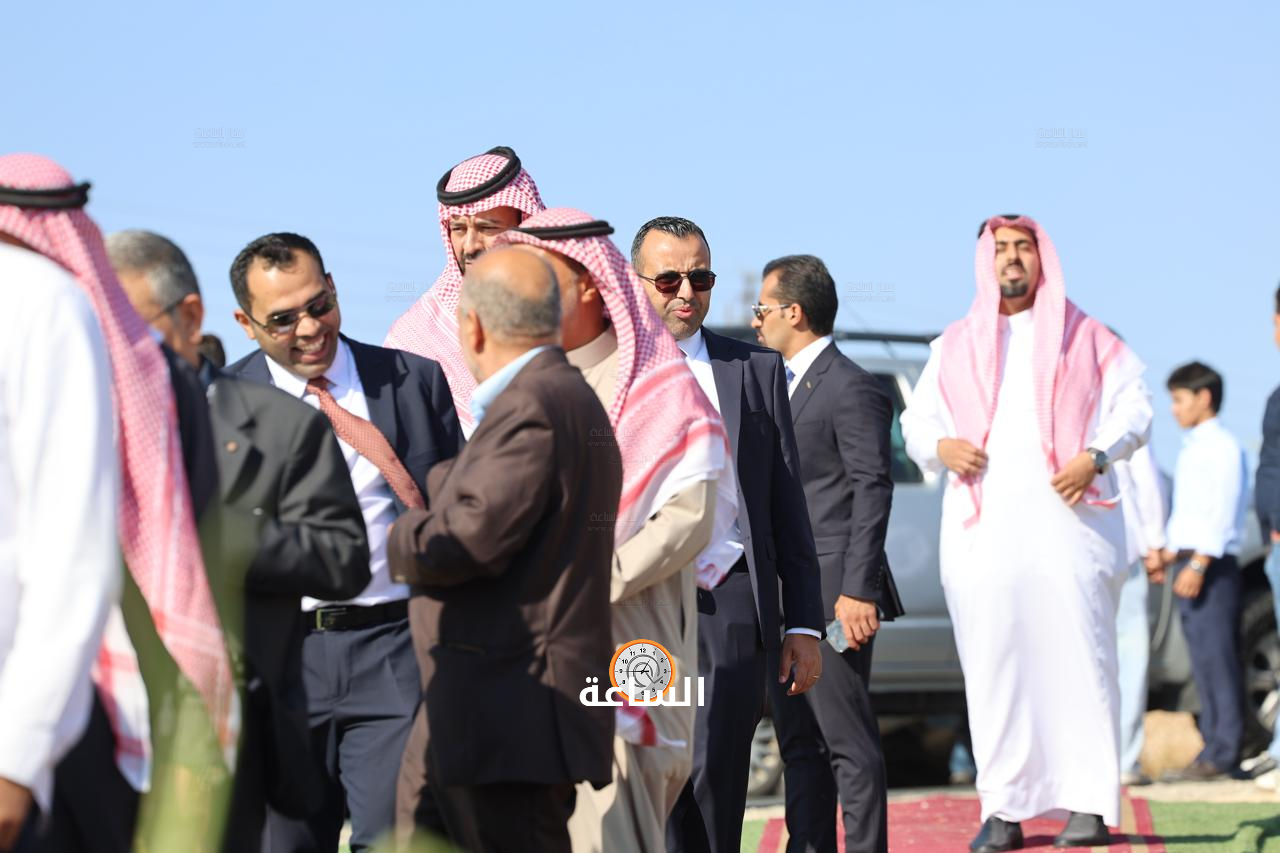 Madar Al-Saa Images 0.47826244835704923