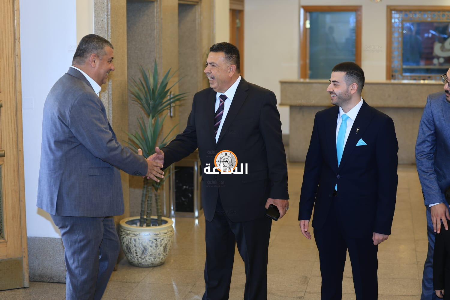Madar Al-Saa Images 0.14975053650790426