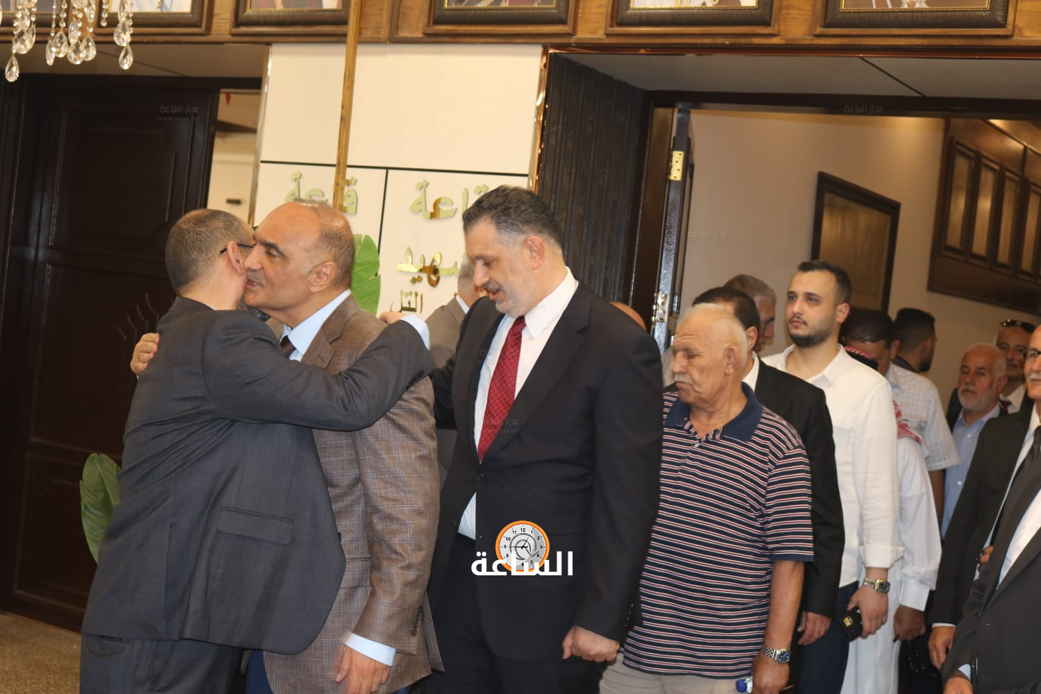 Madar Al-Saa Images 0.8540066195386969