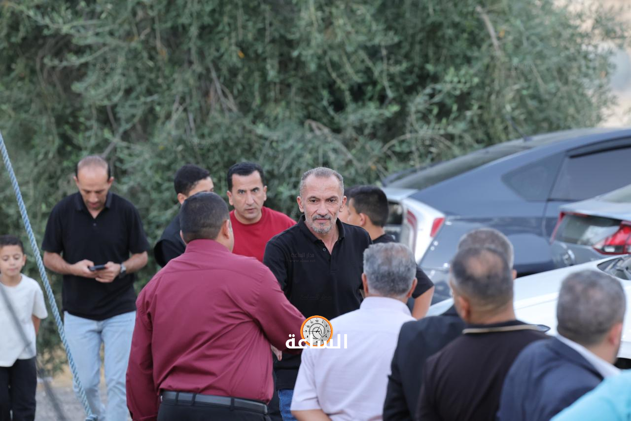 Madar Al-Saa Images 0.24926667565246186