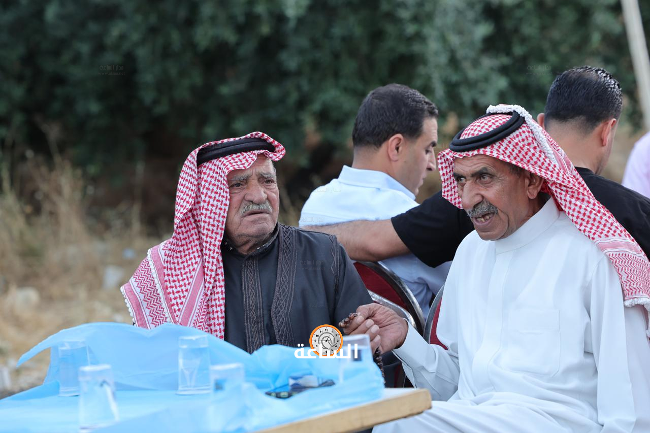 Madar Al-Saa Images 0.240871272622175
