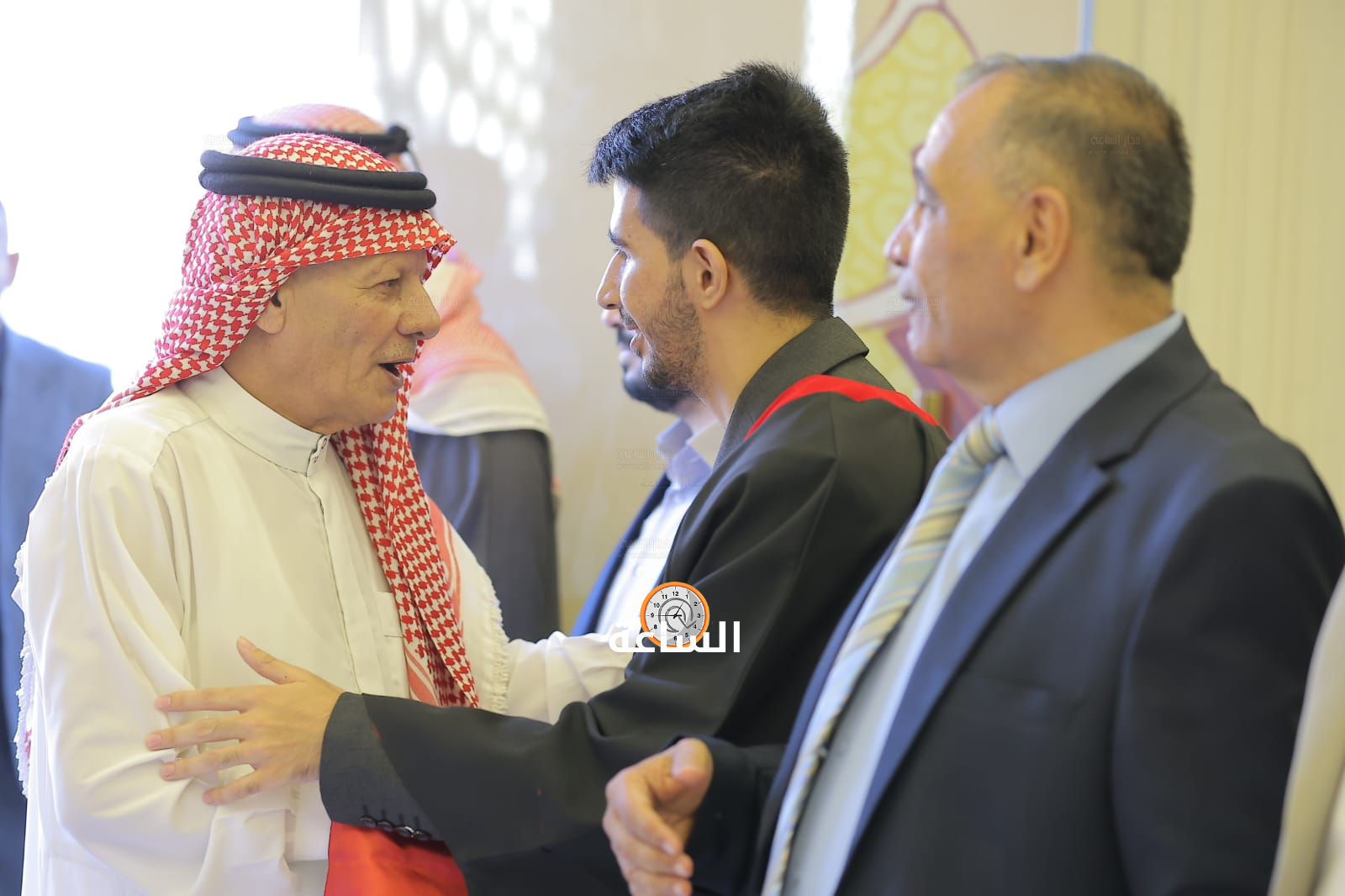 Madar Al-Saa Images 0.9787591064244477