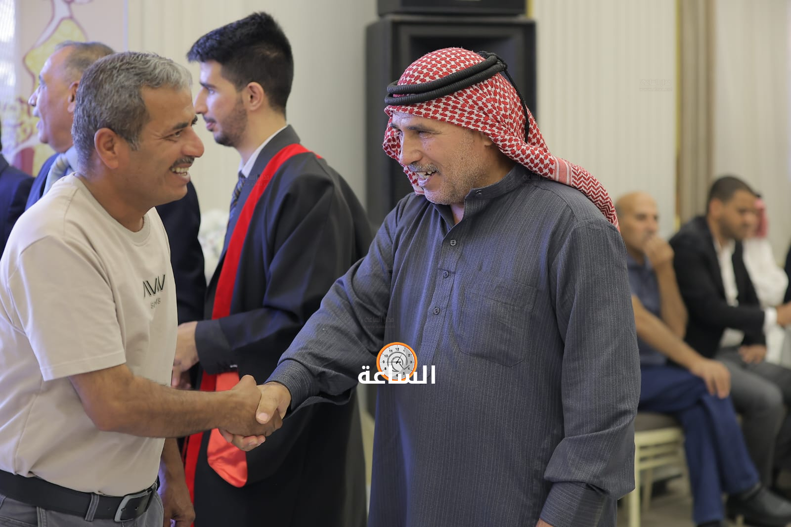 Madar Al-Saa Images 0.9293818382548125