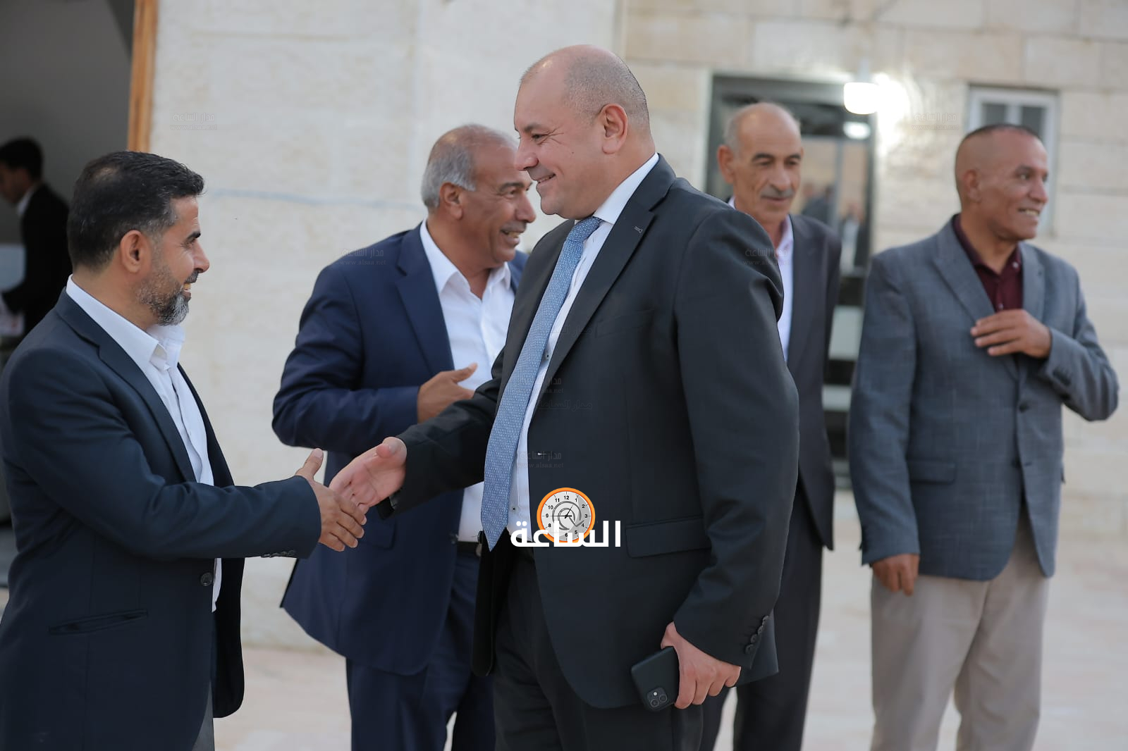 Madar Al-Saa Images 0.5636540391116736