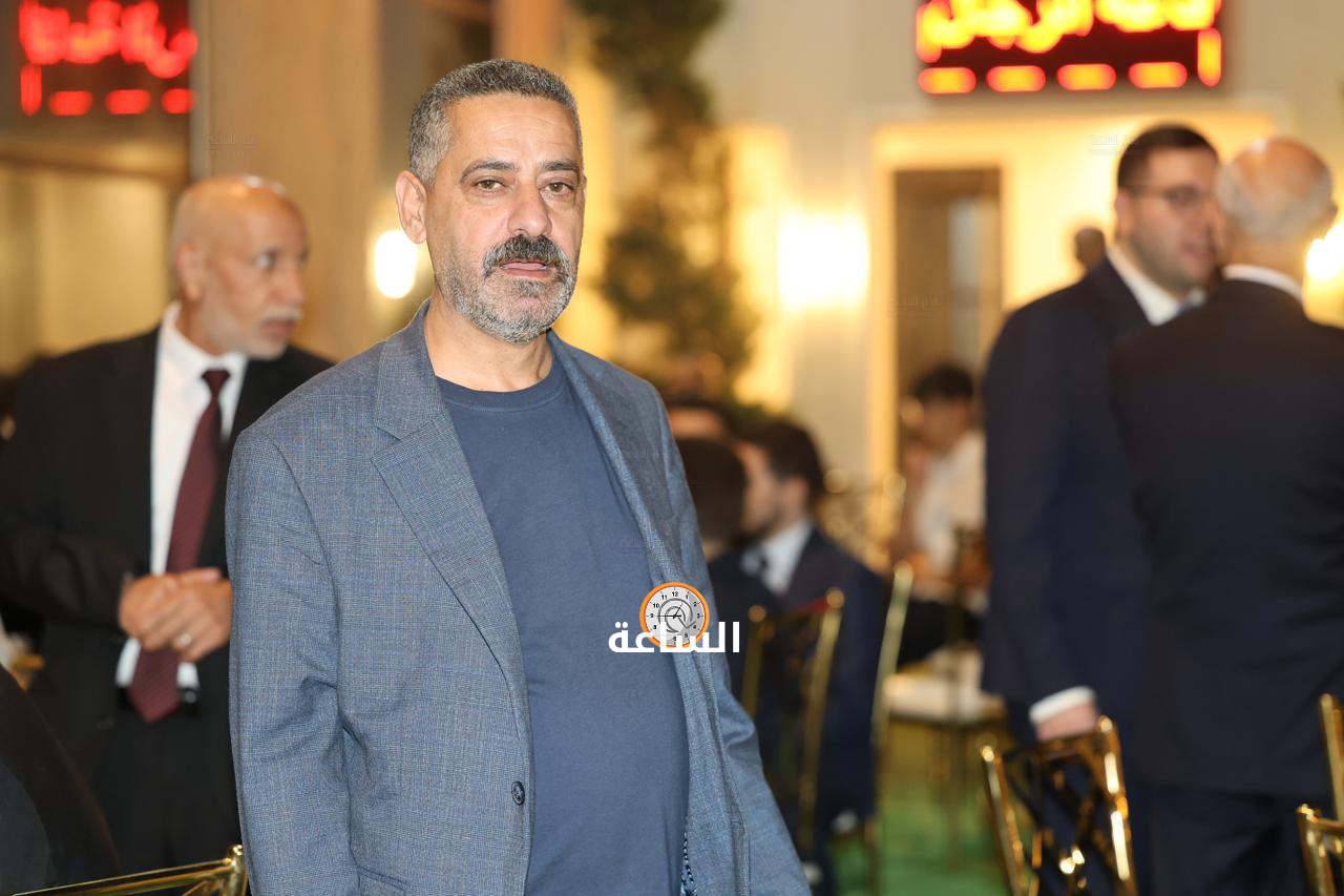 Madar Al-Saa Images 0.459876648237718