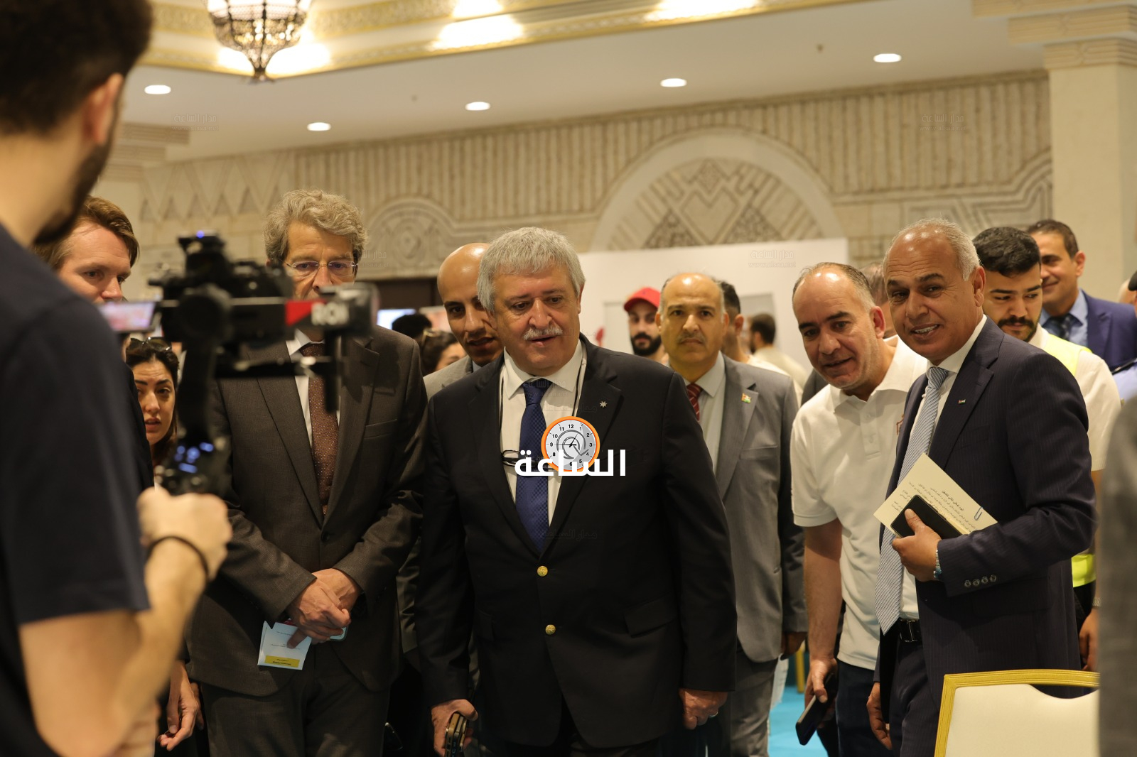 Madar Al-Saa Images 0.9709100717140321
