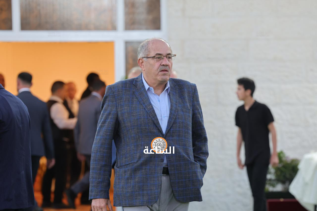 Madar Al-Saa Images 0.5293055180793977