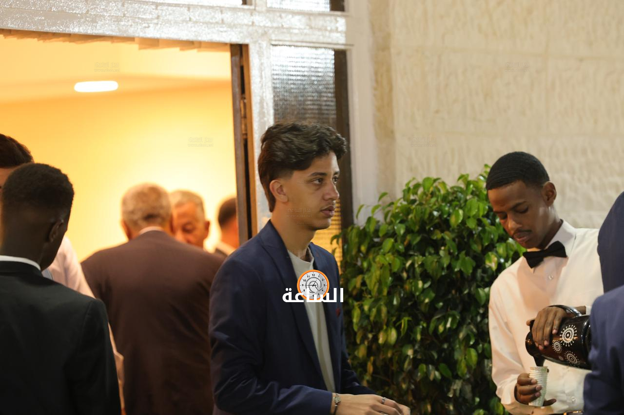 Madar Al-Saa Images 0.875725955979702