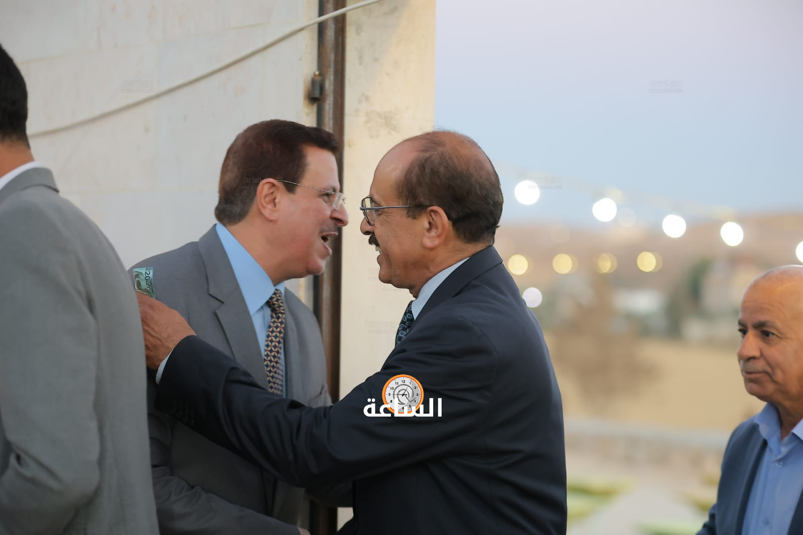 Madar Al-Saa Images 0.42640937182883076