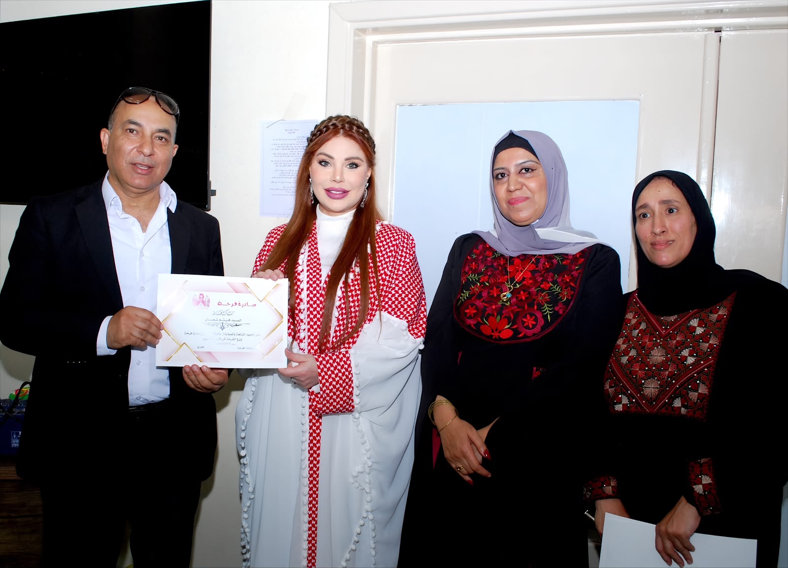 Madar Al-Saa Images 0.3193804196932176