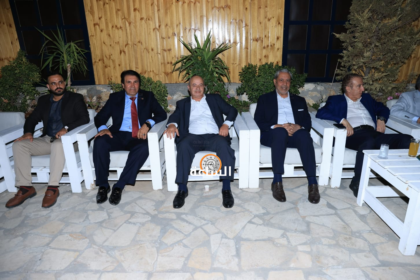 Madar Al-Saa Images 0.4303772497881606