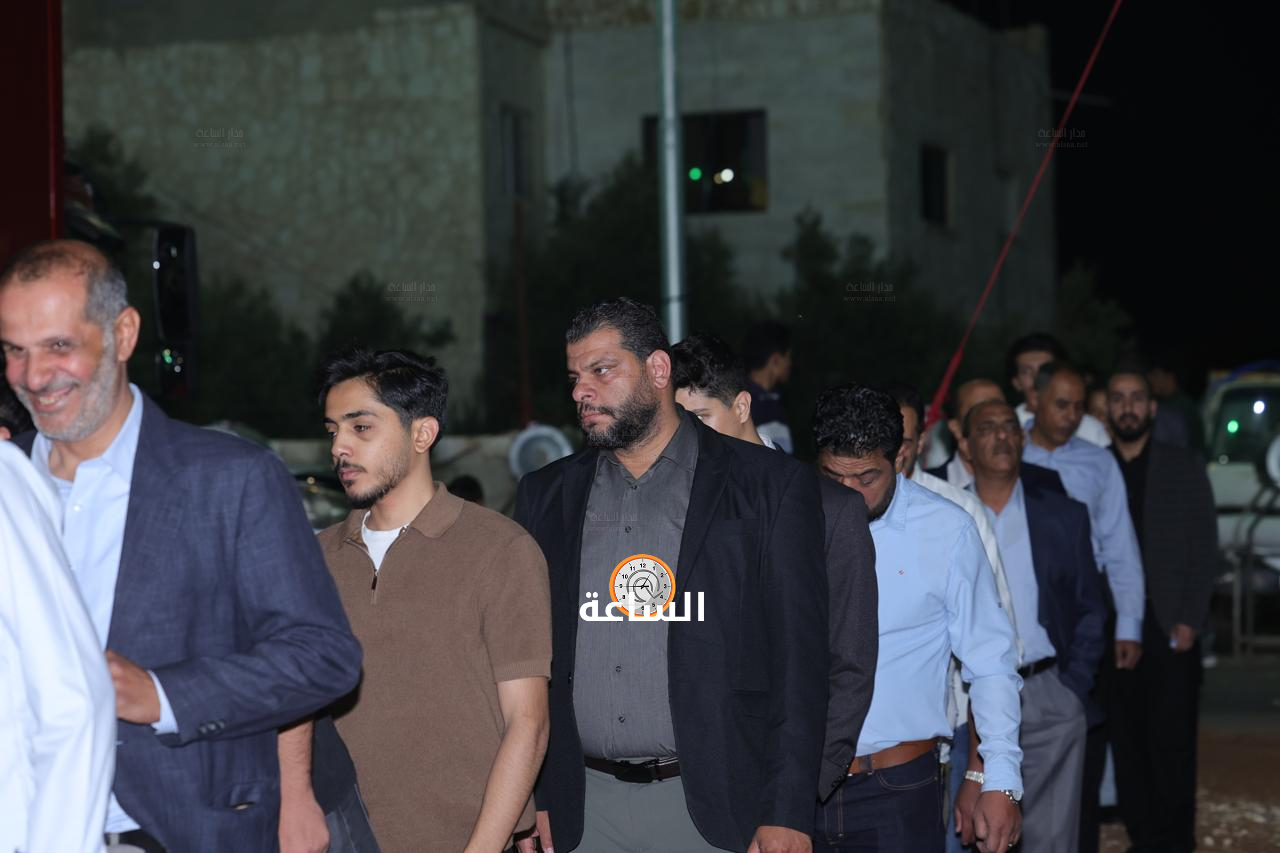 Madar Al-Saa Images 0.5771120646005079