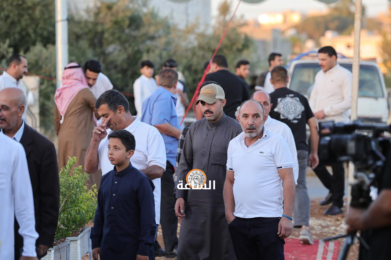 Madar Al-Saa Images 0.4890865795508621