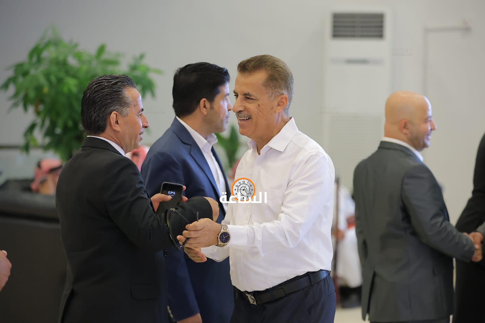 Madar Al-Saa Images 0.3701523082659025