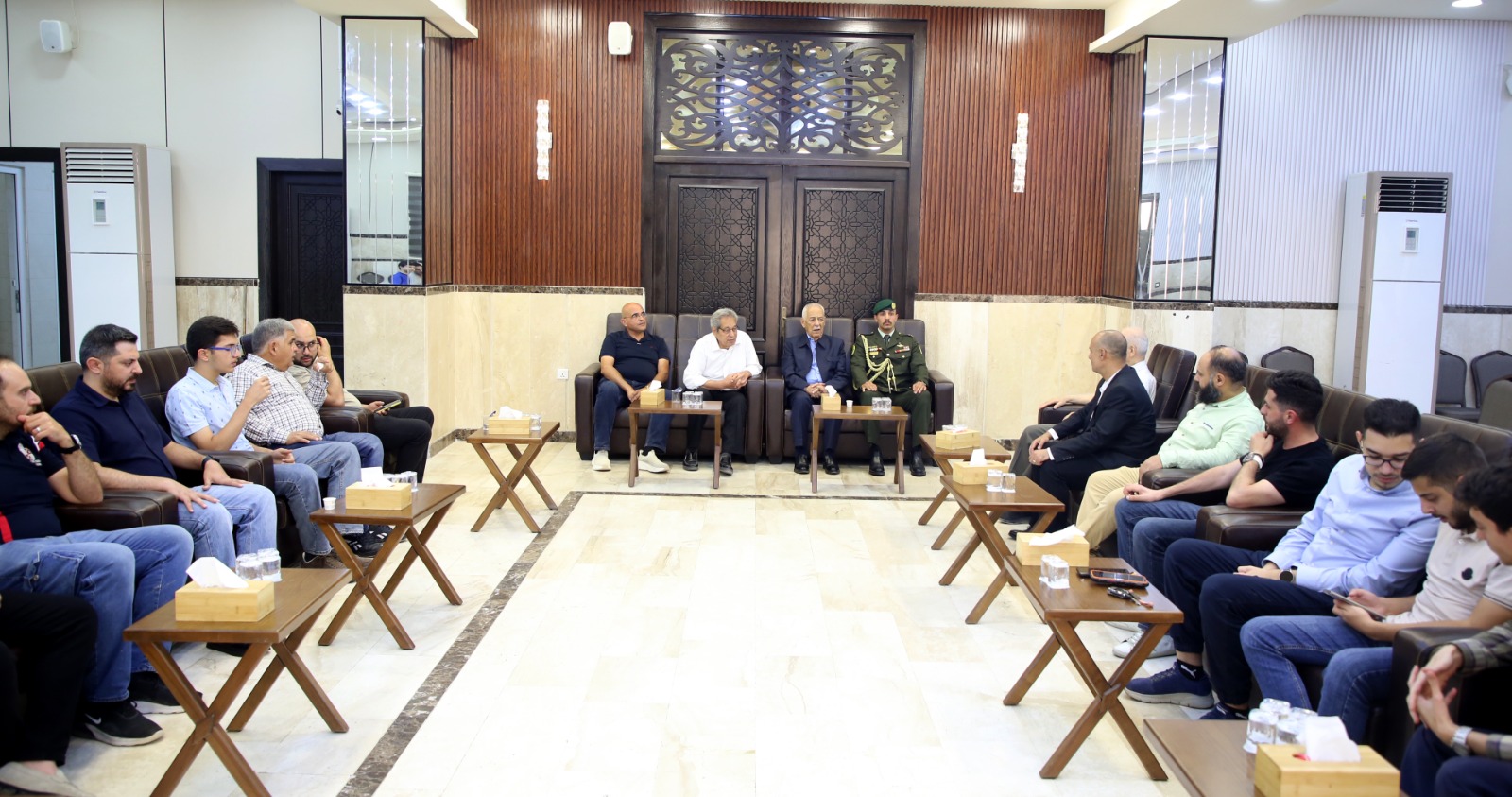 Madar Al-Saa Images 0.47024192108567