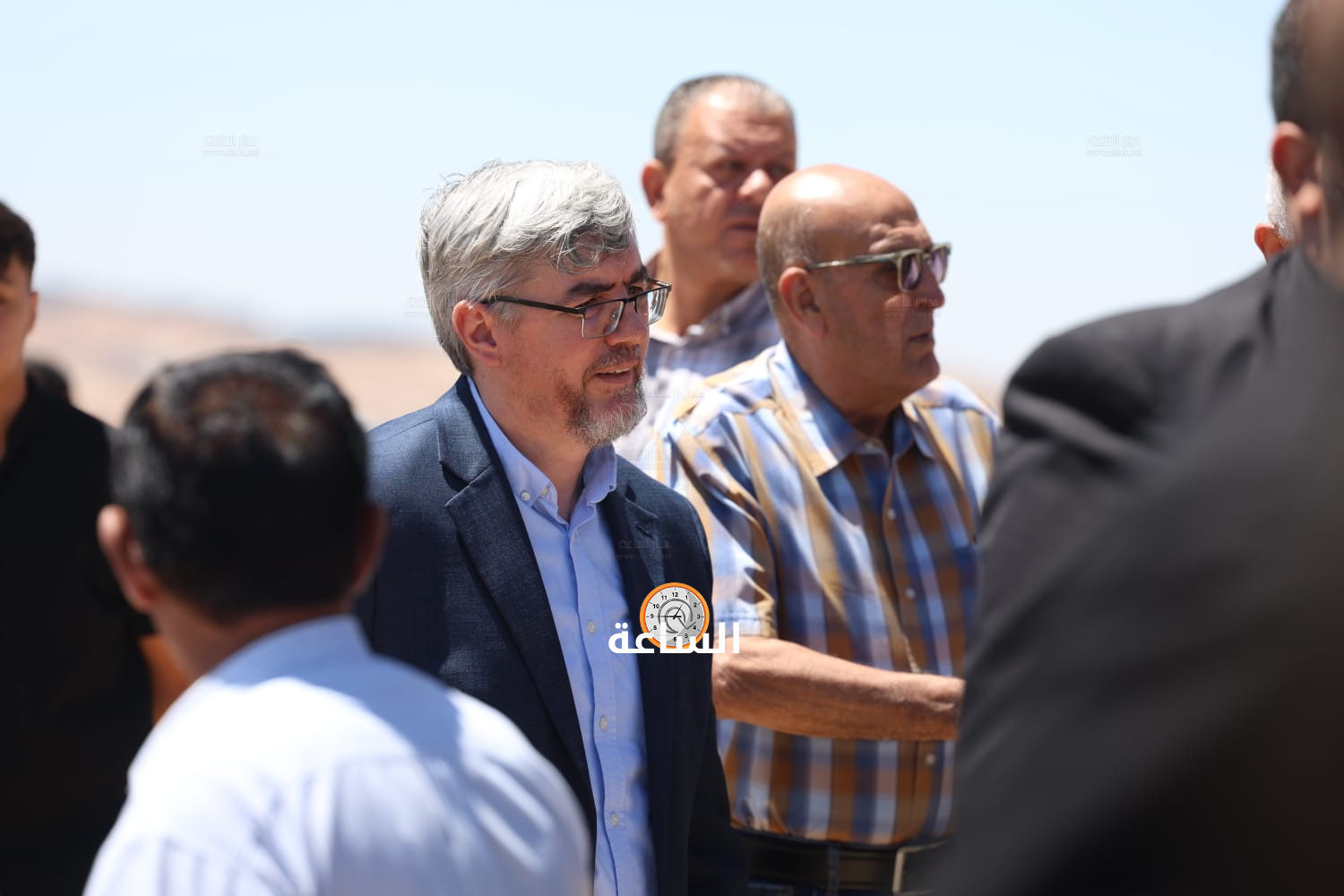 Madar Al-Saa Images 0.292355575346689