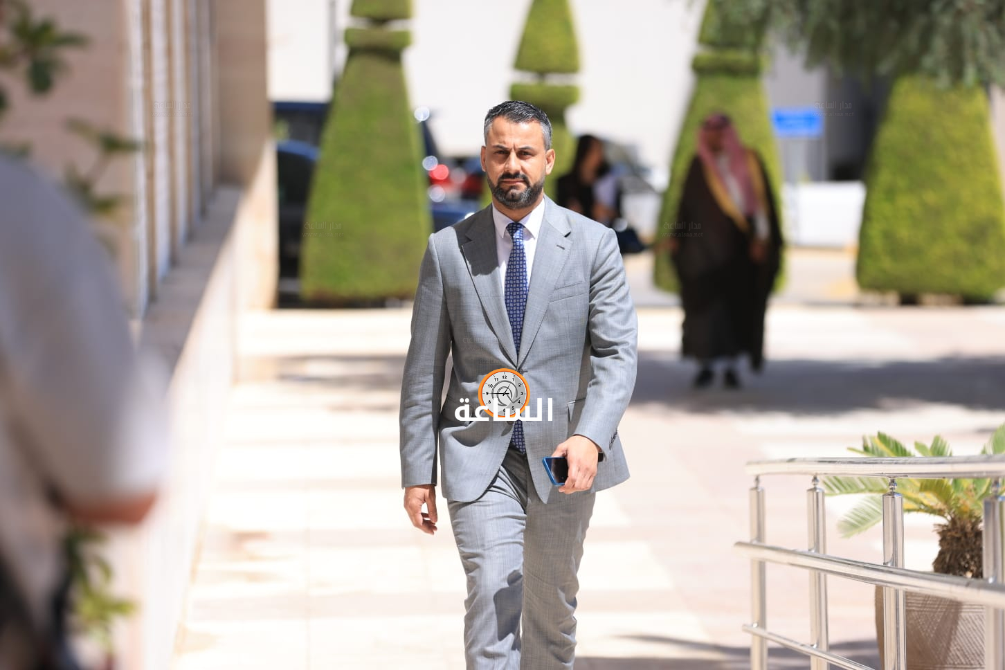 Madar Al-Saa Images 0.3320411975650487