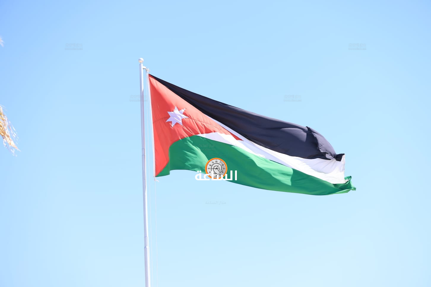 Madar Al-Saa Images 0.547634379081395