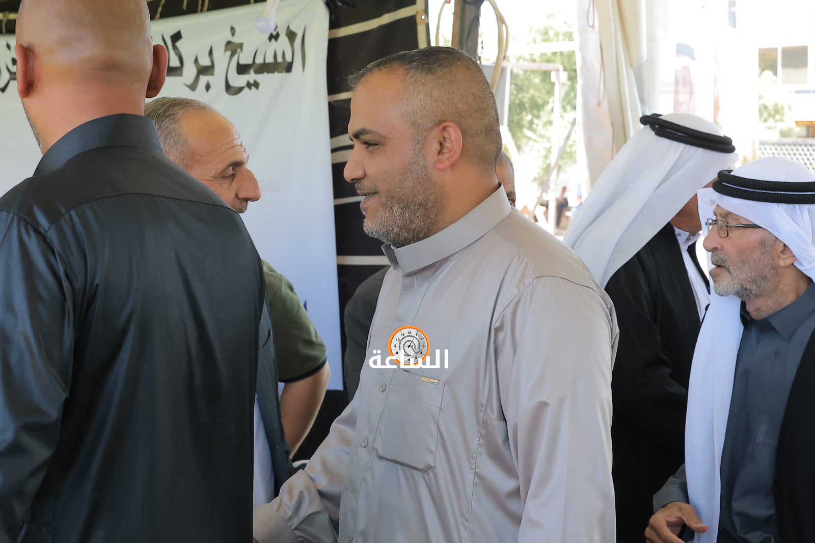 Madar Al-Saa Images 0.0025429772322943522