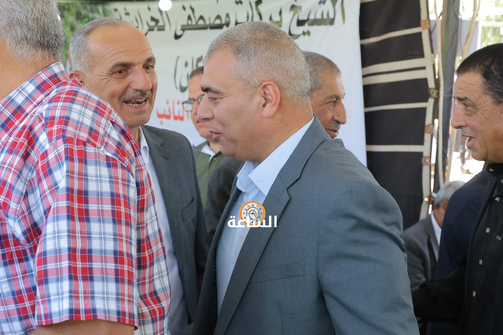 Madar Al-Saa Images 0.7271607737272178