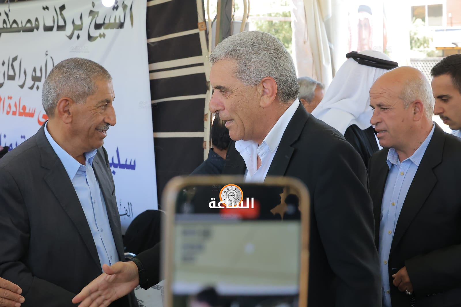 Madar Al-Saa Images 0.08140612326271346