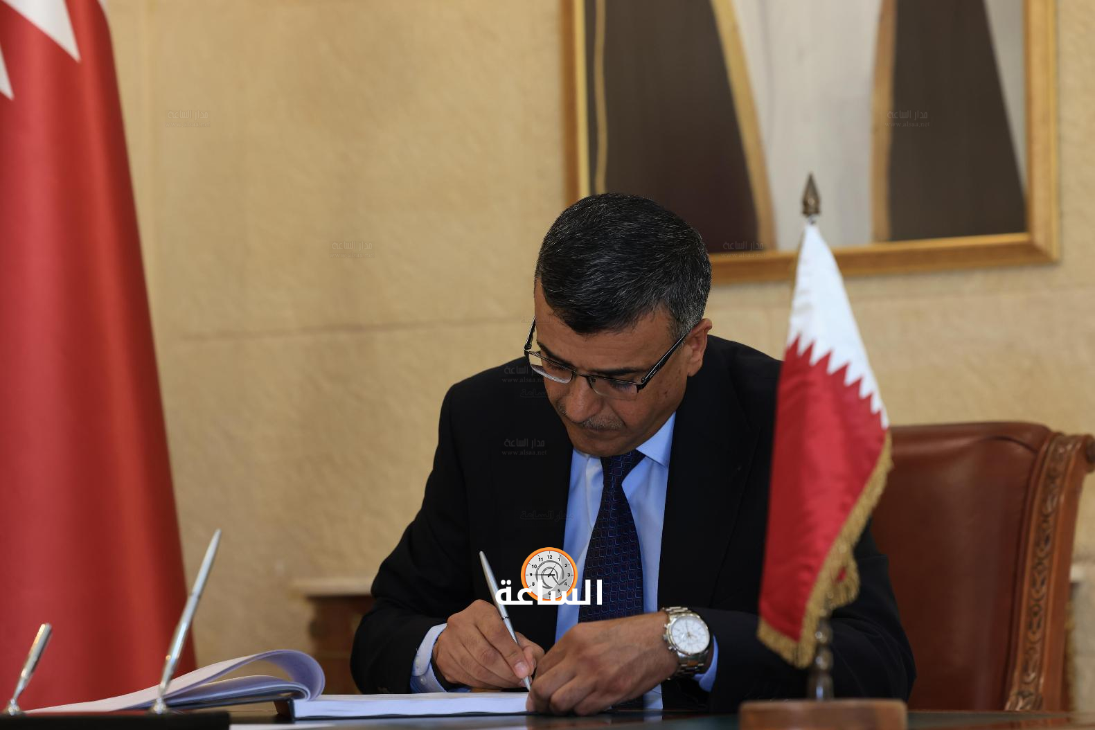 Madar Al-Saa Images 0.10254619856423242