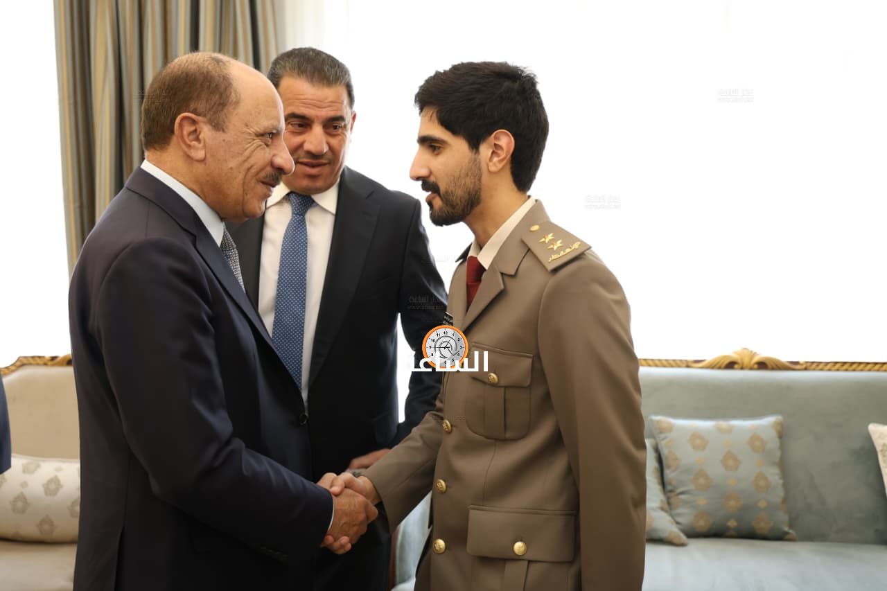 Madar Al-Saa Images 0.4947039411639217