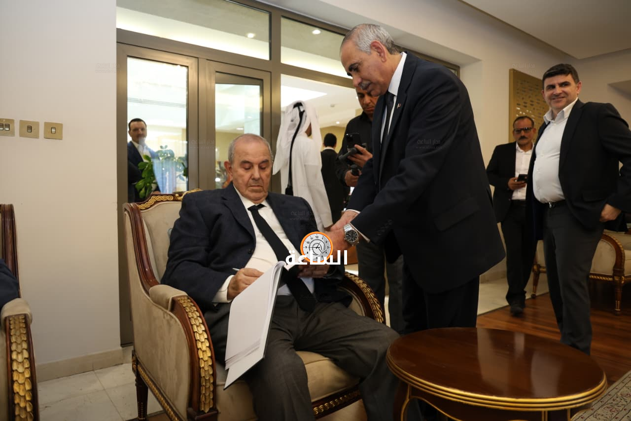Madar Al-Saa Images 0.4853621975589175