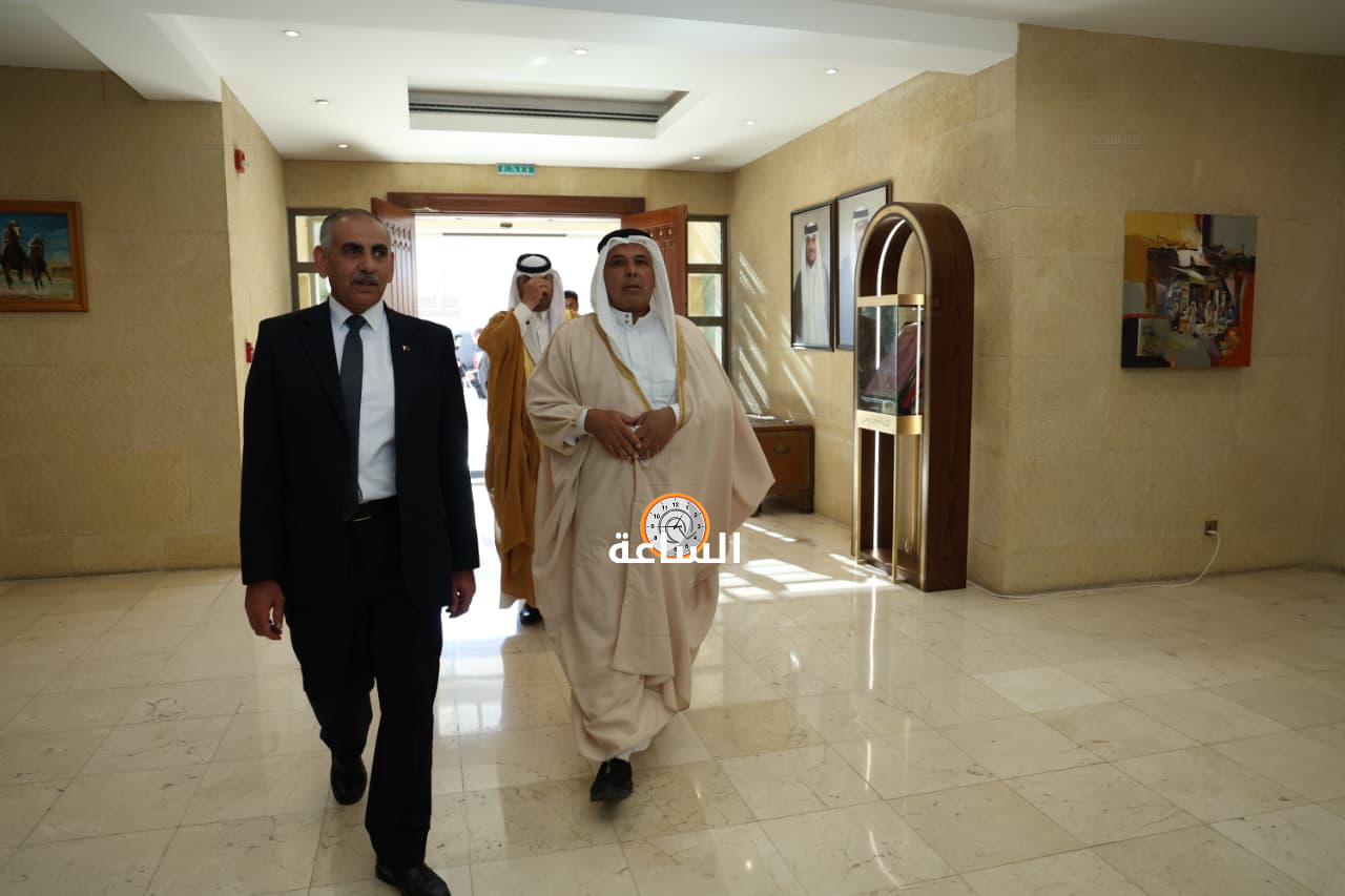 Madar Al-Saa Images 0.838285018748476