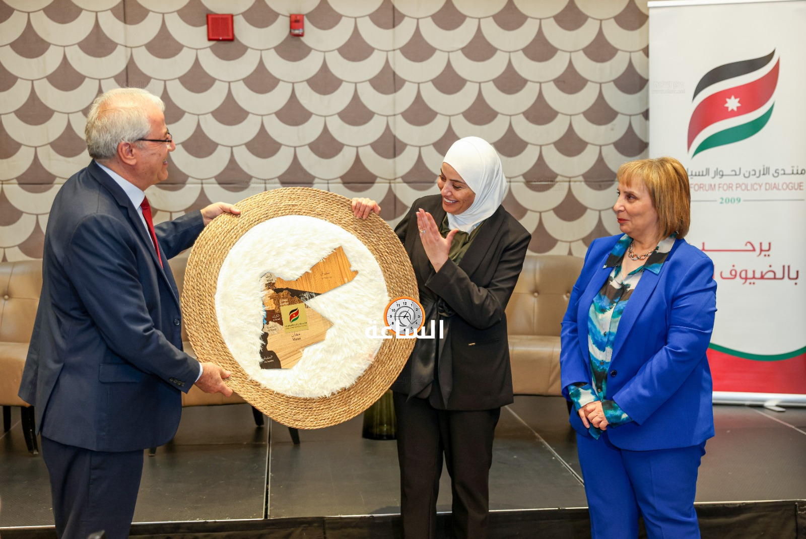 Madar Al-Saa Images 0.5340051183836475