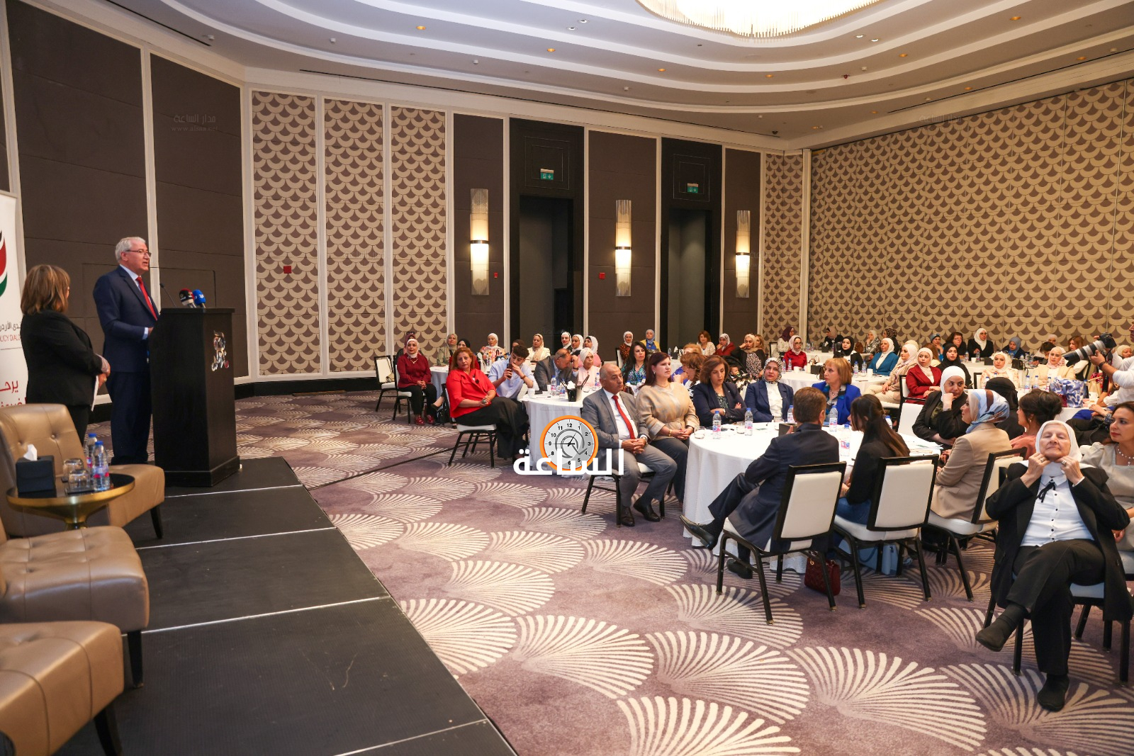 Madar Al-Saa Images 0.555272205179637