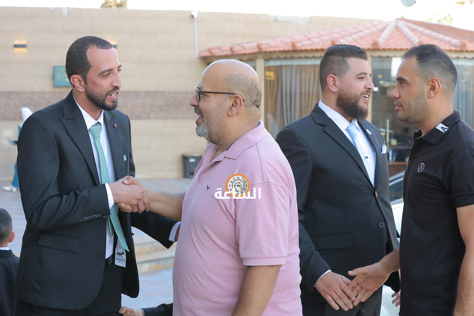 Madar Al-Saa Images 0.8918583942633136