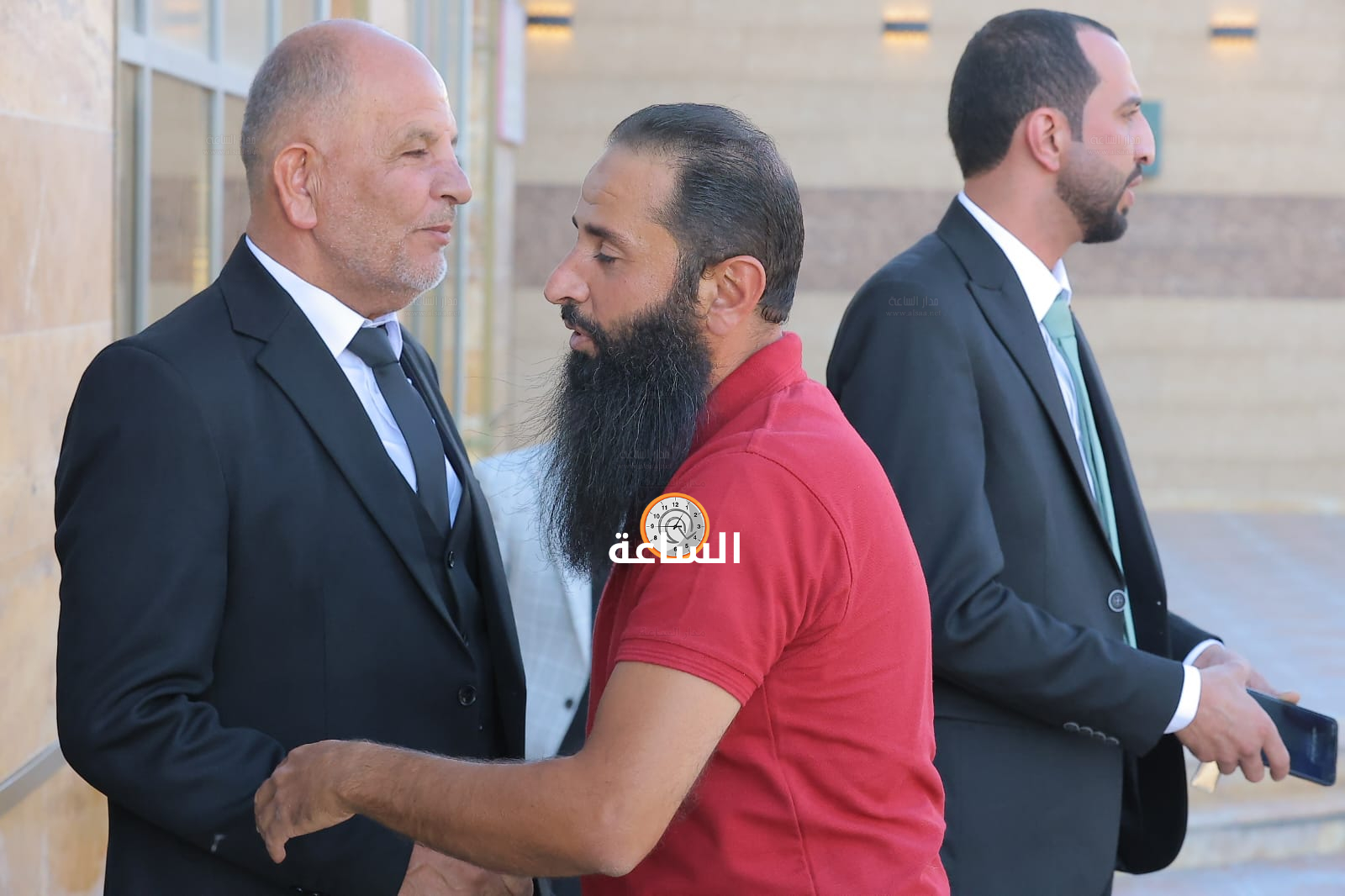 Madar Al-Saa Images 0.8275077902431386