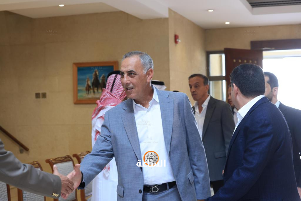 Madar Al-Saa Images 0.800980312582566