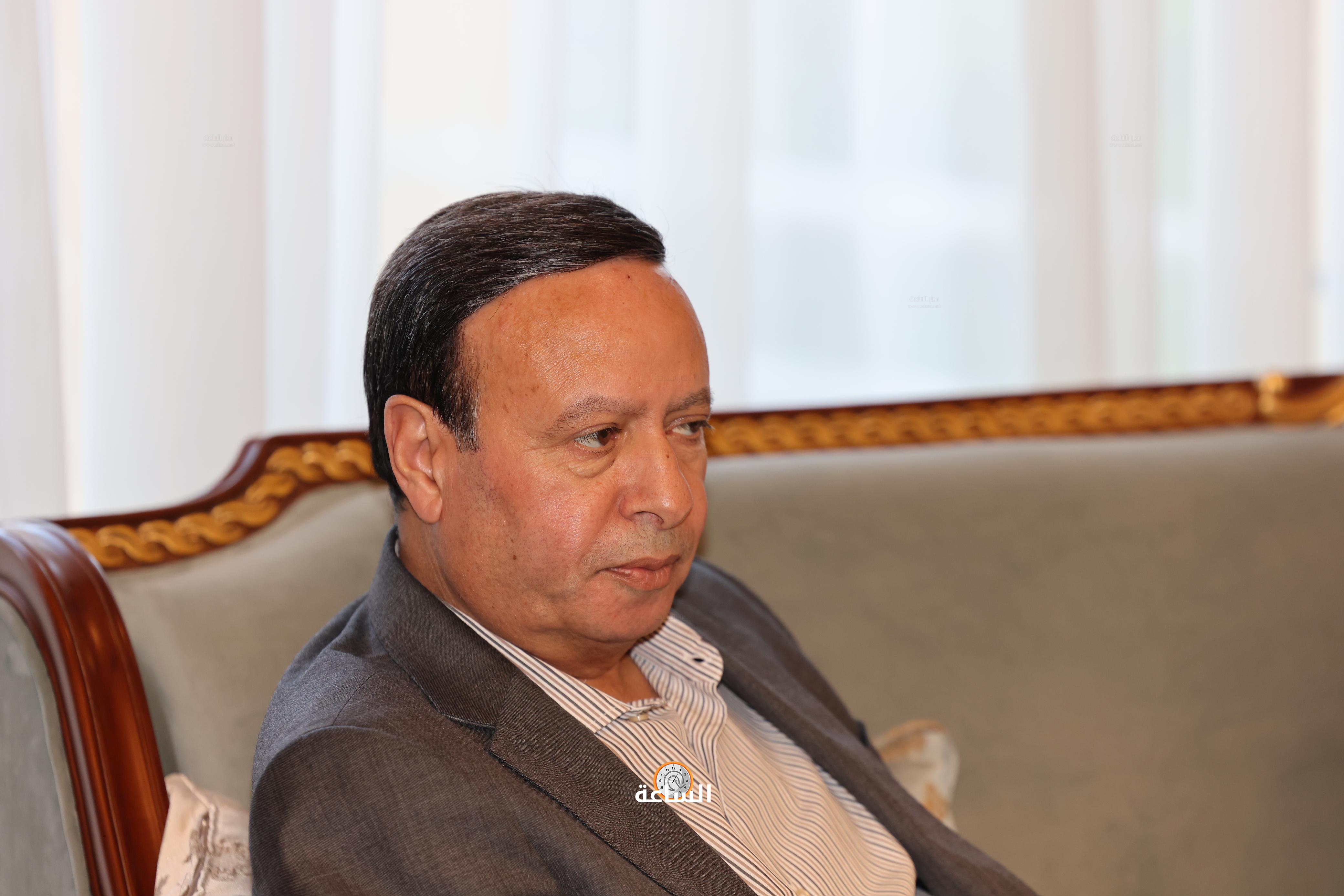 Madar Al-Saa Images 0.5217900683473209