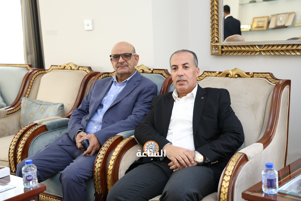 Madar Al-Saa Images 0.9172083644443071