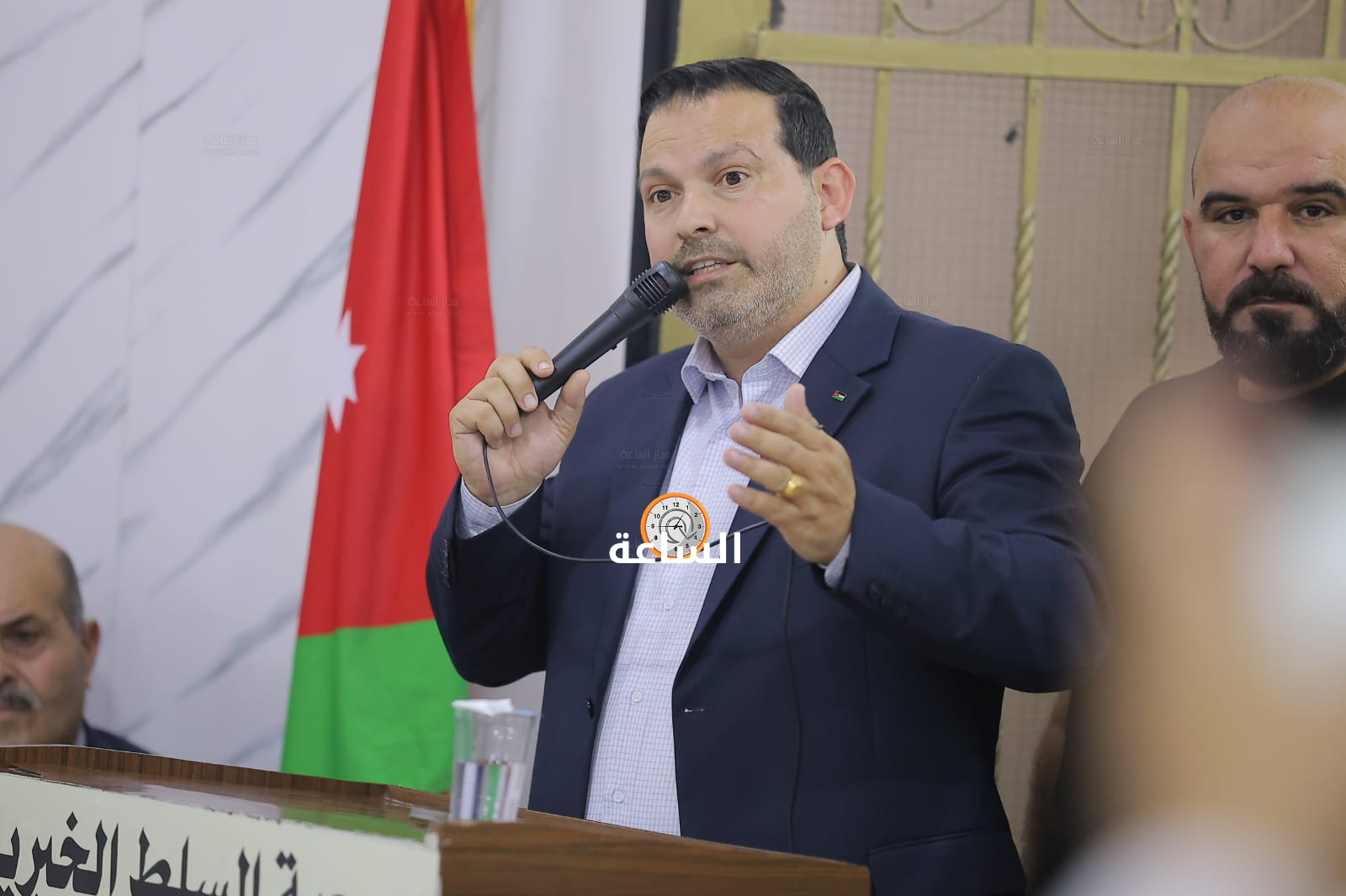Madar Al-Saa Images 0.04430029883371156