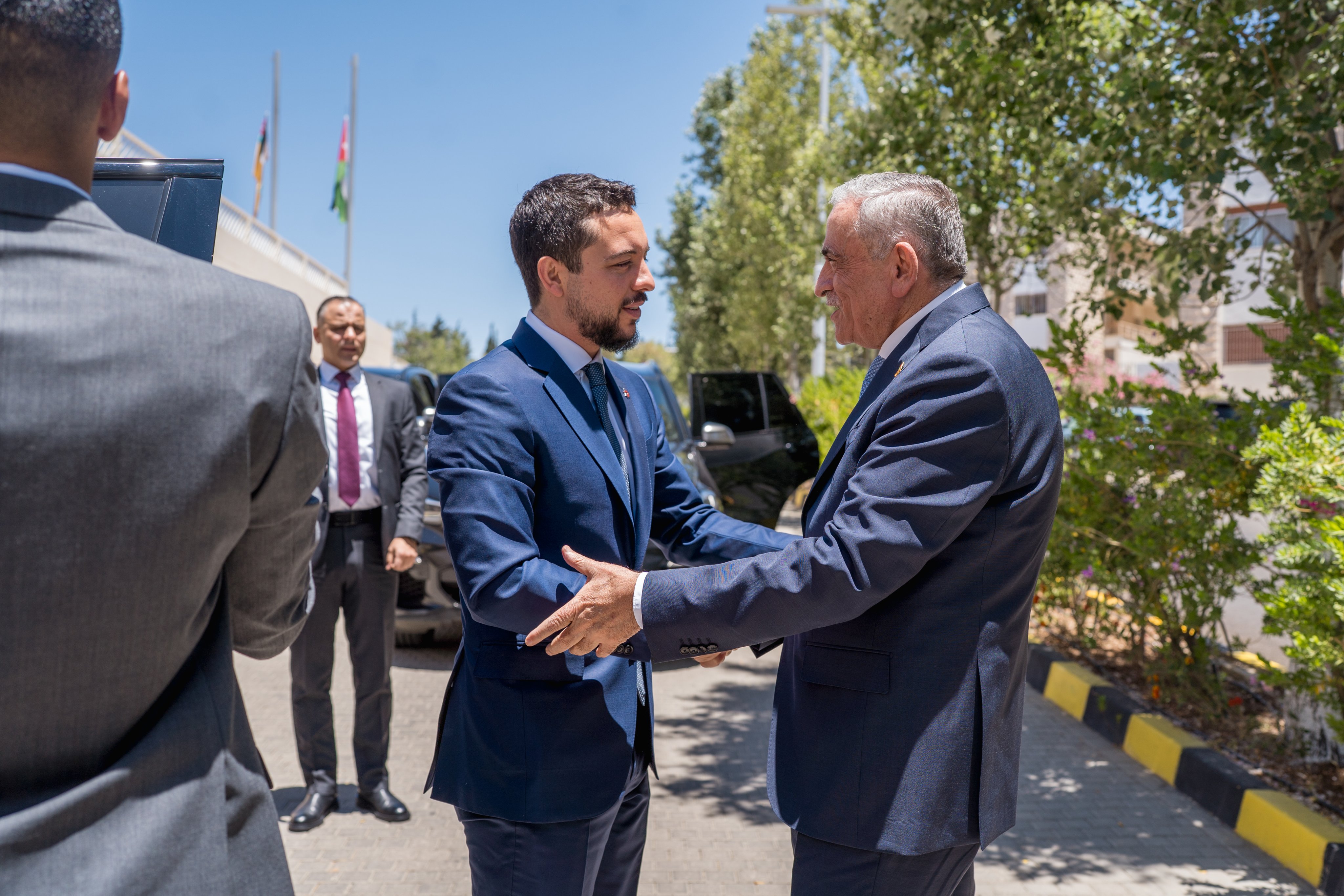 Madar Al-Saa Images 0.4565480702655944