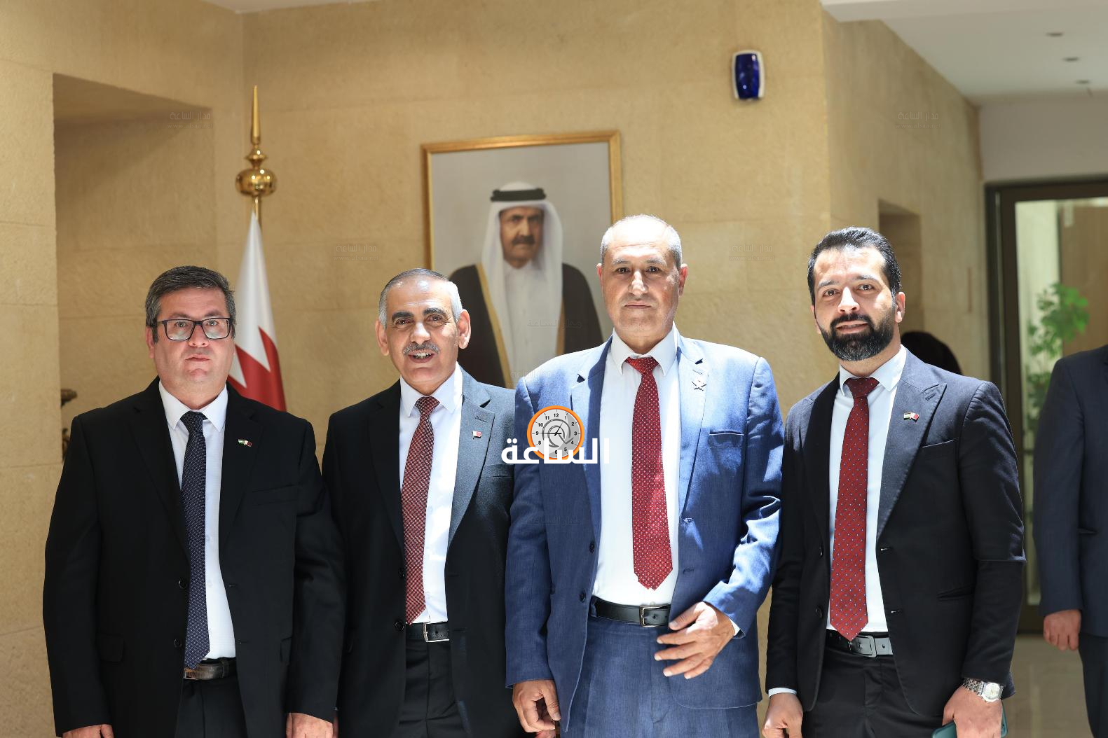 Madar Al-Saa Images 0.38088881581569034