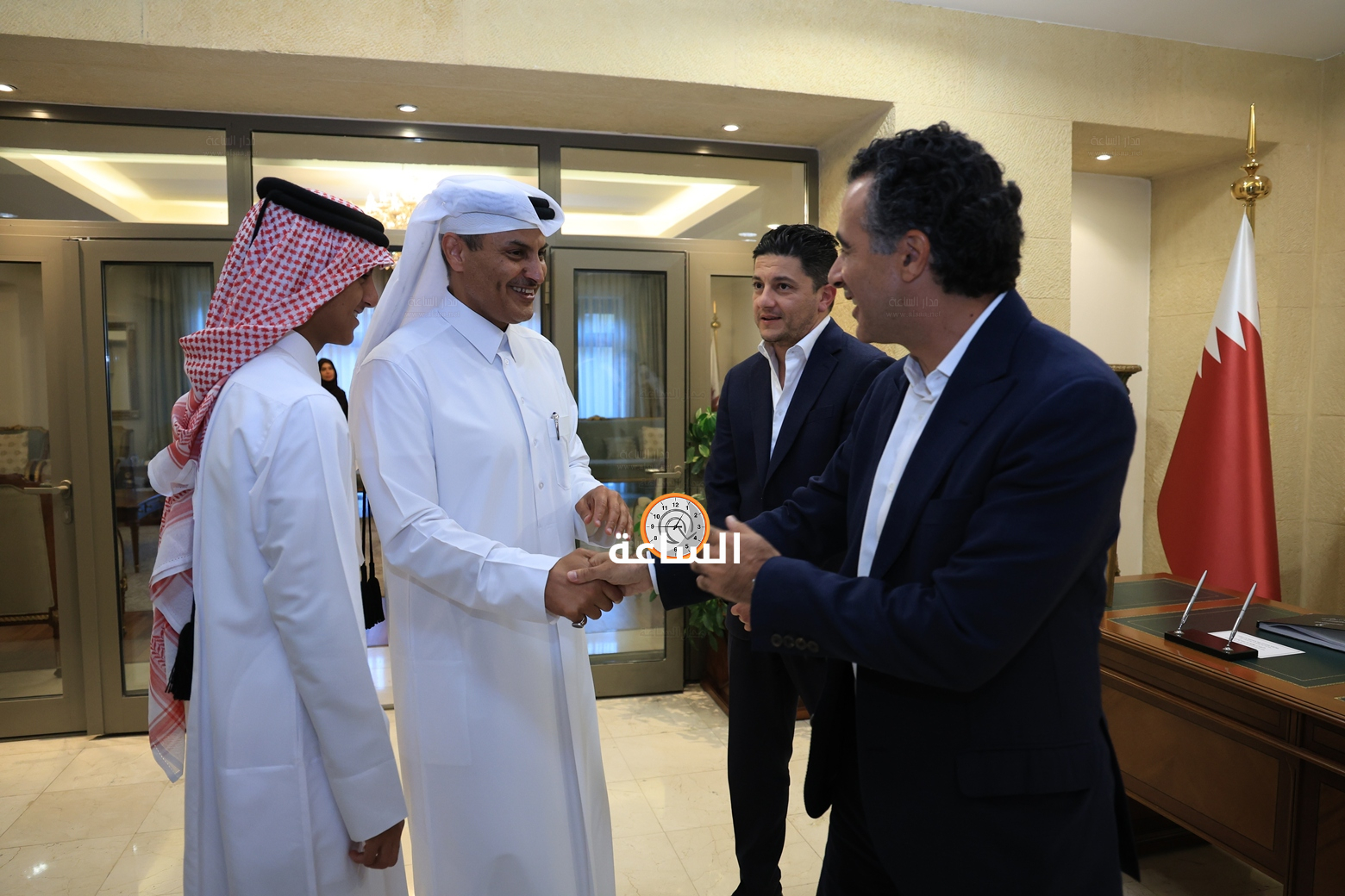 Madar Al-Saa Images 0.42596726771904103