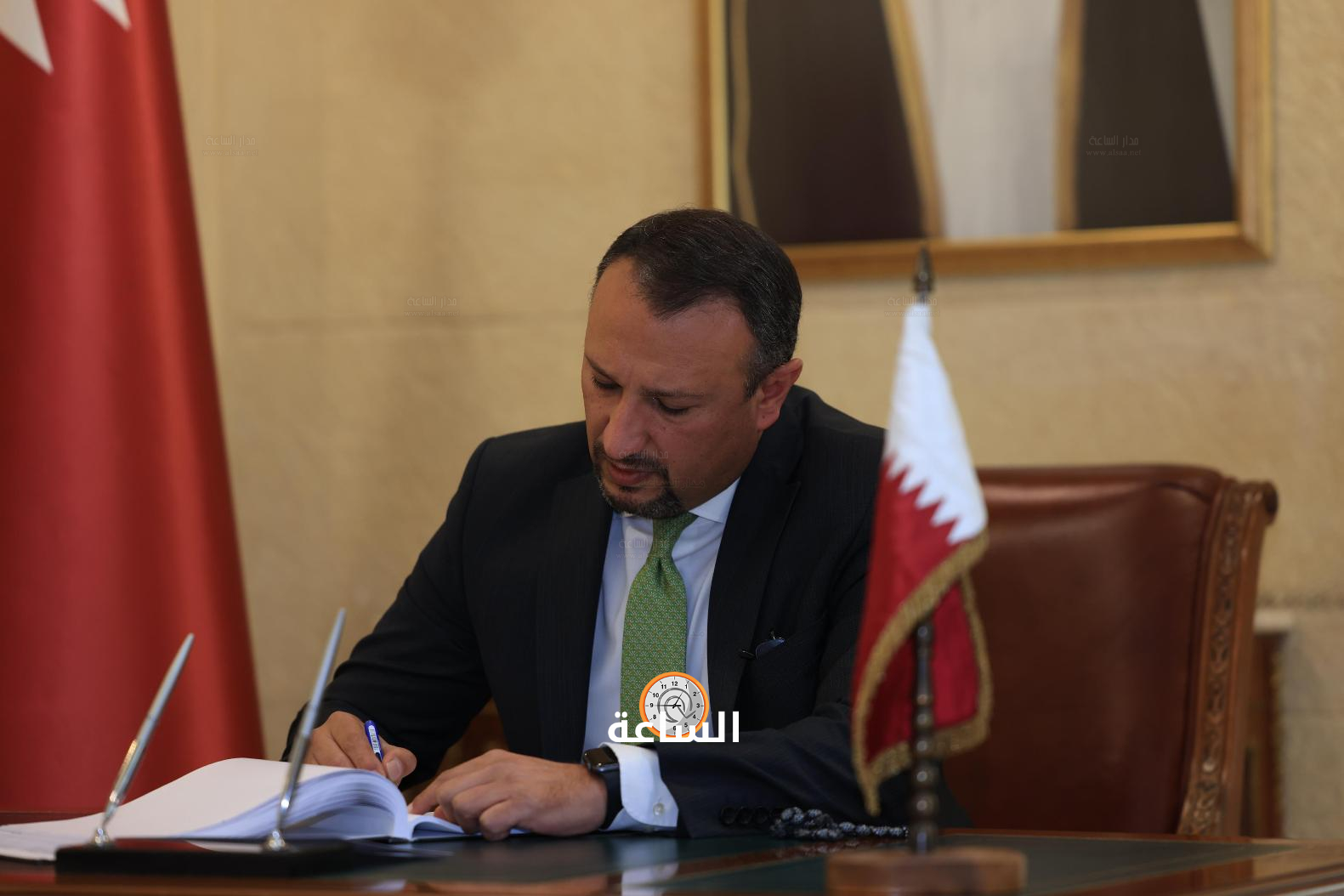Madar Al-Saa Images 0.971360043587867