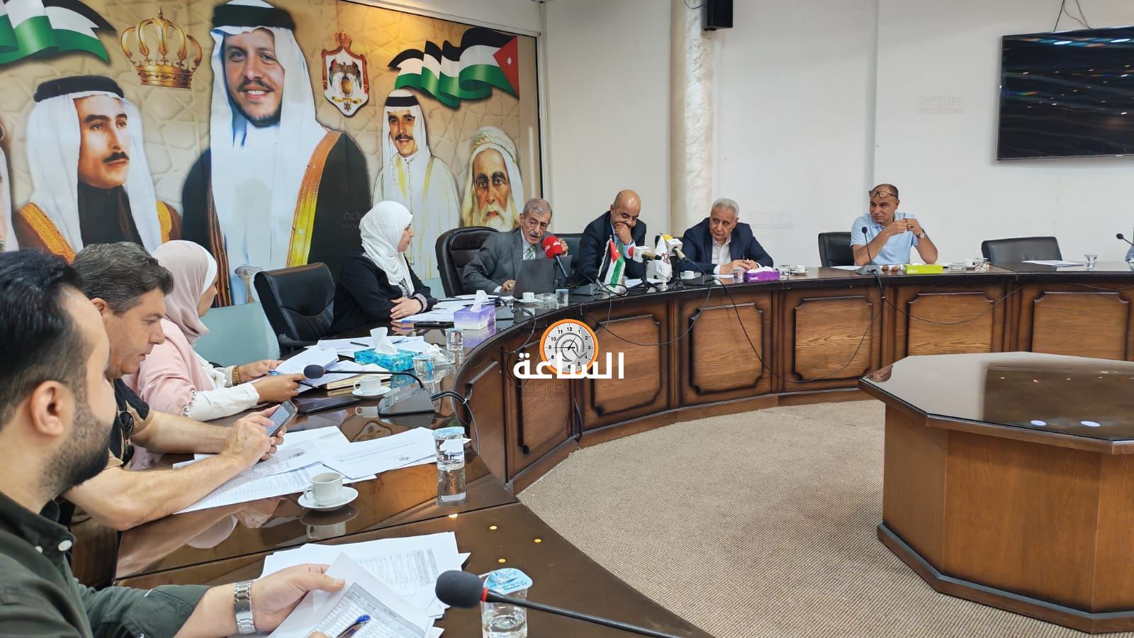 Madar Al-Saa Images 0.4202046357927067
