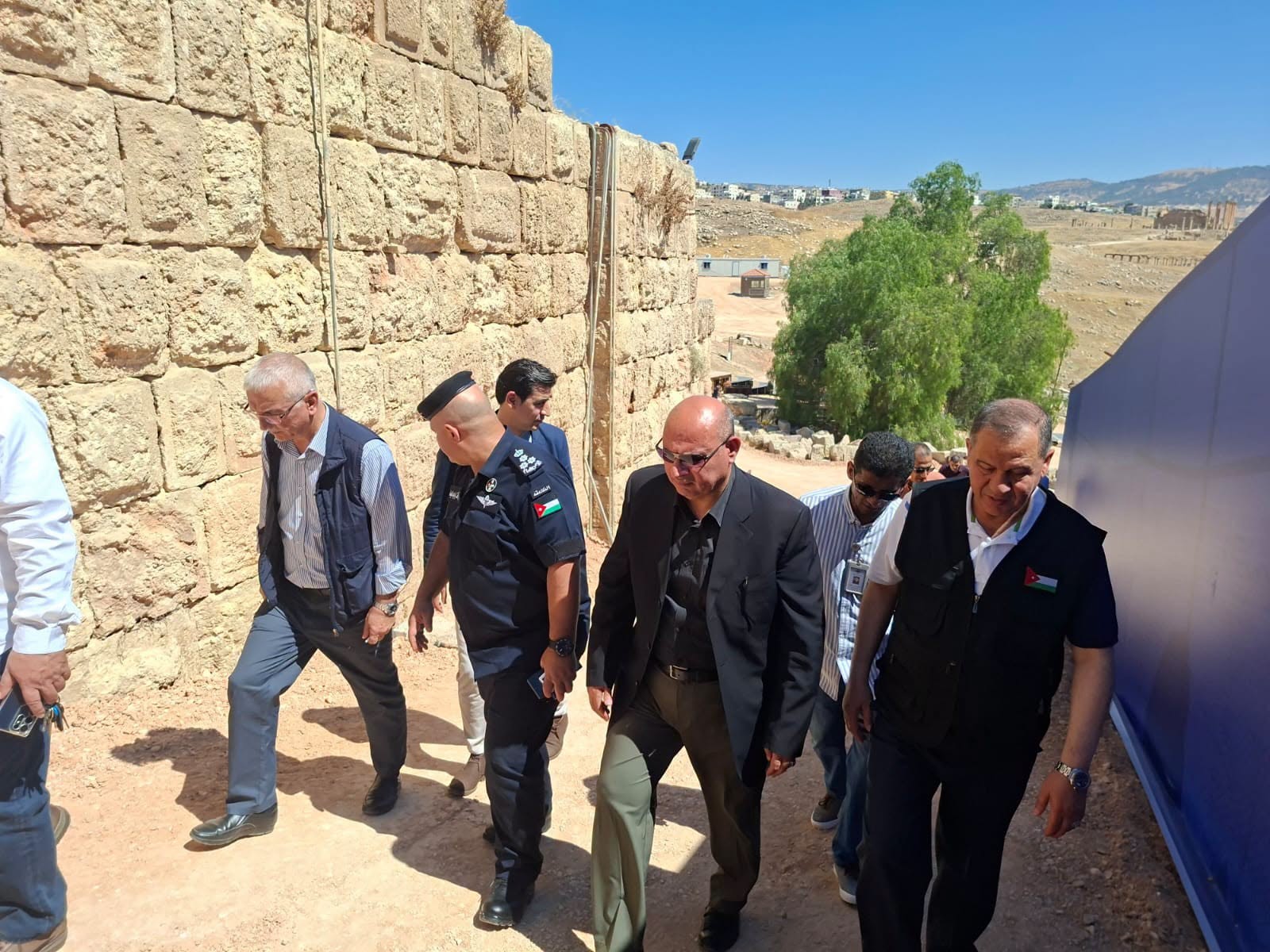 Madar Al-Saa Images 0.6871616459009487