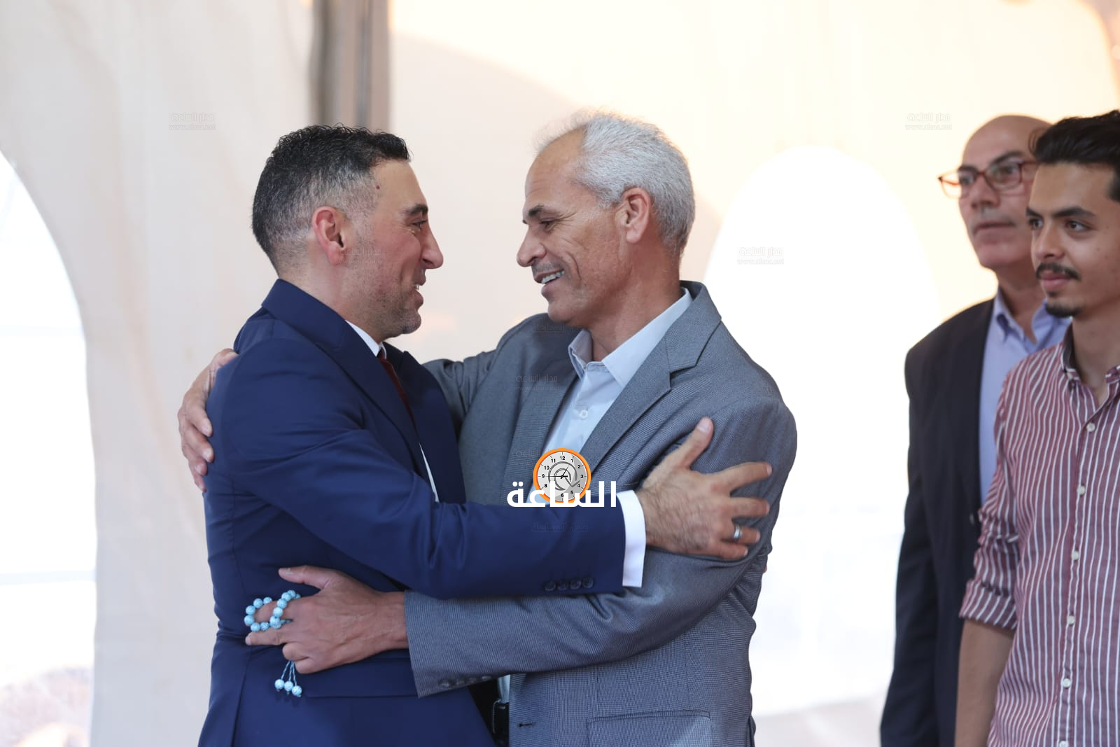 Madar Al-Saa Images 0.8771432146691508