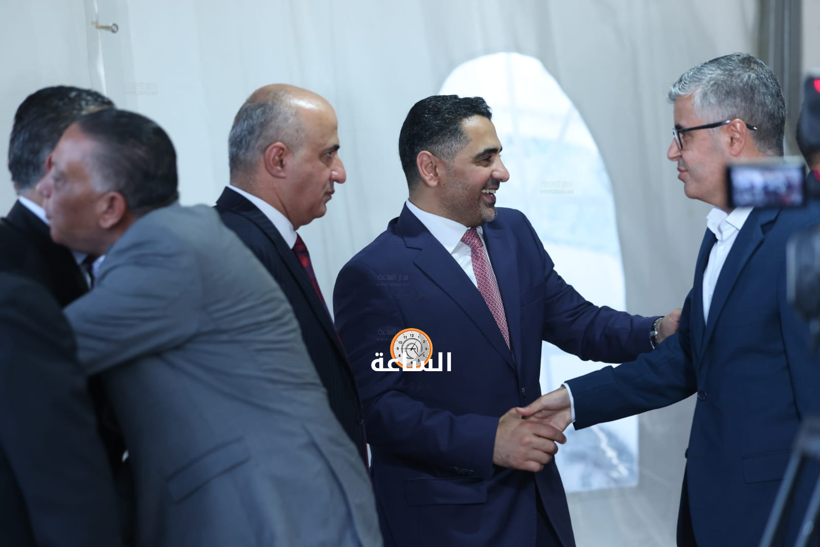 Madar Al-Saa Images 0.39045770142565117