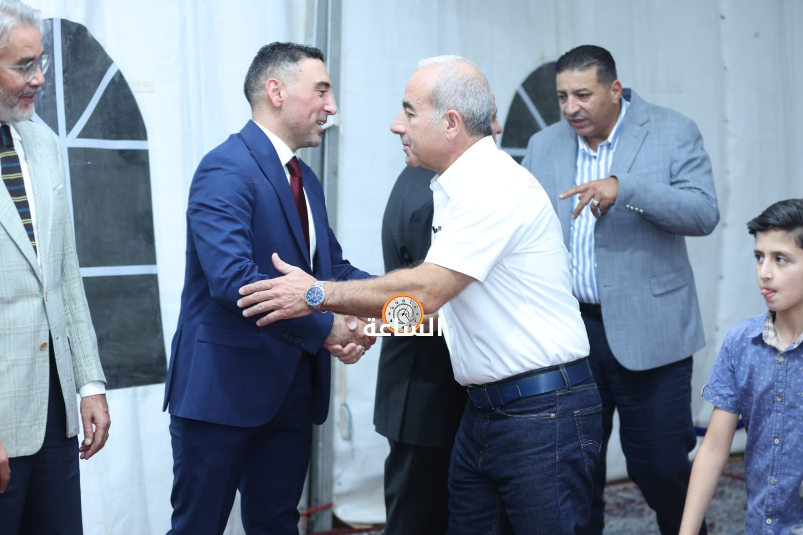 Madar Al-Saa Images 0.18491399303674527