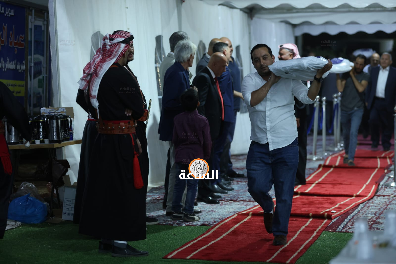 Madar Al-Saa Images 0.4194179157646035