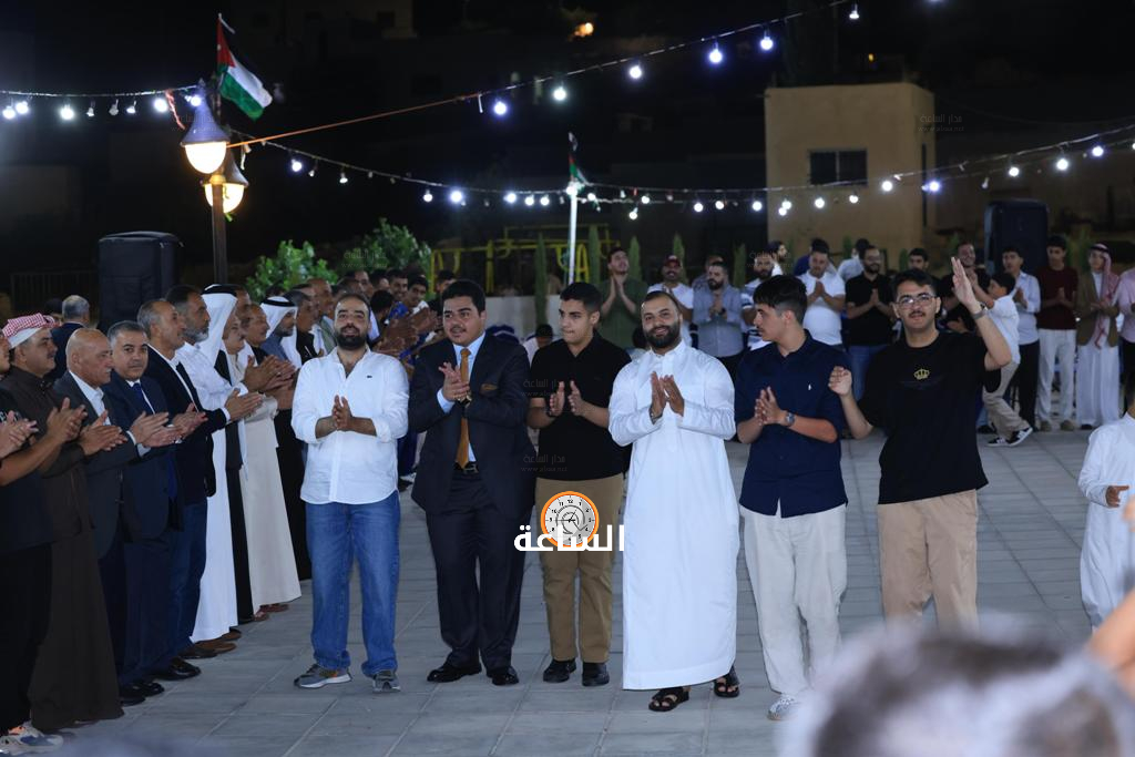 Madar Al-Saa Images 0.7919220537249749